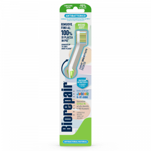 Зубна щітка Biorepair Досконала чистка Medium Soft Junior (6-12 років)