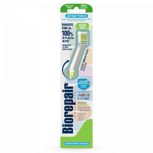 Зубна щітка Biorepair Досконала чистка Medium Soft Junior (6-12 років)